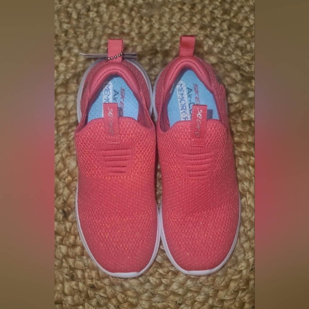 Skechers Stretch Fit Girls shoes size 13 Hot Pink Memory Foam